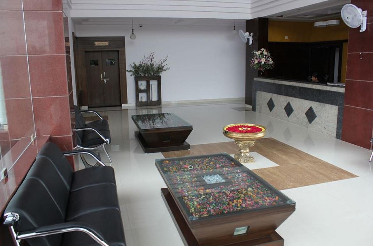 Vinay Residency Hotel Sindhnur Exterior foto